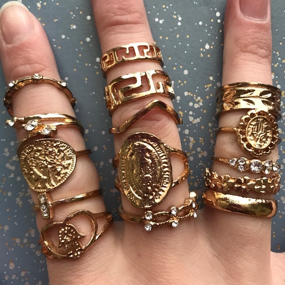 15 Unique Golden Rings - Picture 5 of 6